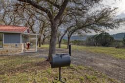 Live Oak Cottage in Concan