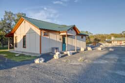 Bent River Cabin #3 @ Frio River Escape