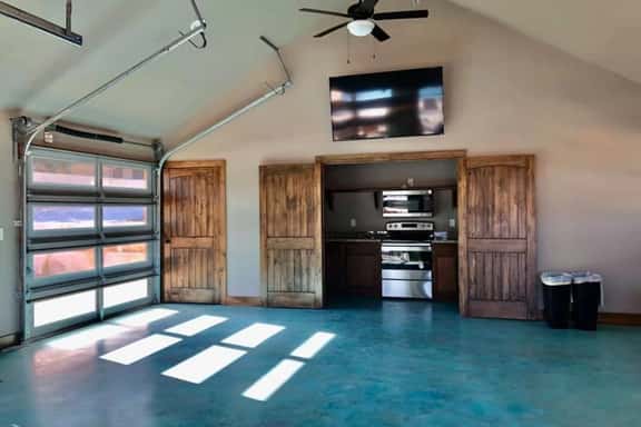 Oasis Cabin 3 - Image 1