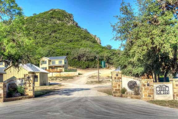 Oasis Home 3 - Image 1