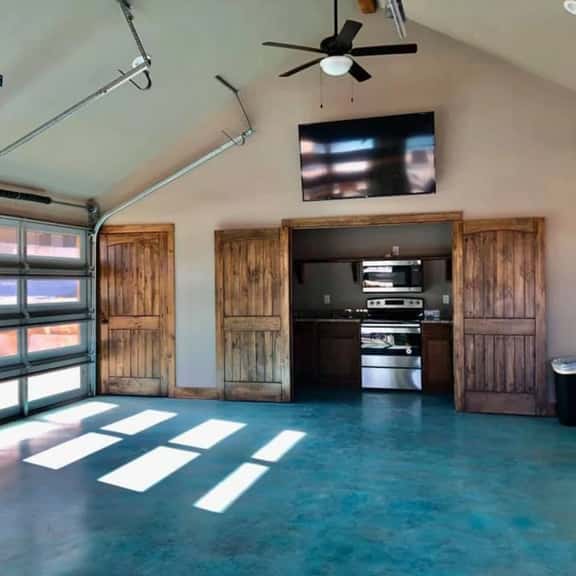 Oasis Cabin 2 - Image 1