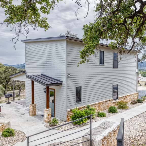 River's Edge Lodge 1 - Image 1