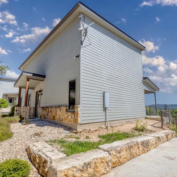 River's Edge Lodge 2 - Image 1