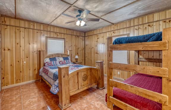 Palomino Lodge in Concan