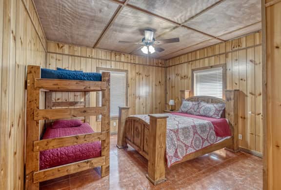 Palomino Lodge in Concan