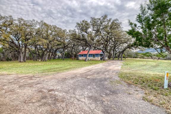 Live Oak Cottage in Concan