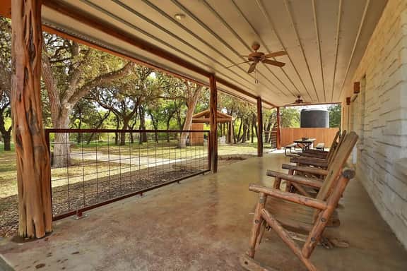 Lonestar Lodge in Concan