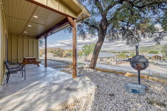 Oasis Lodge #1 on the Frio
