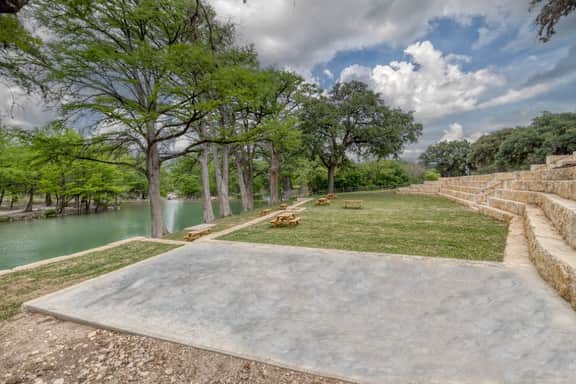 Bent River Cabin #1 @ Frio River Escape
